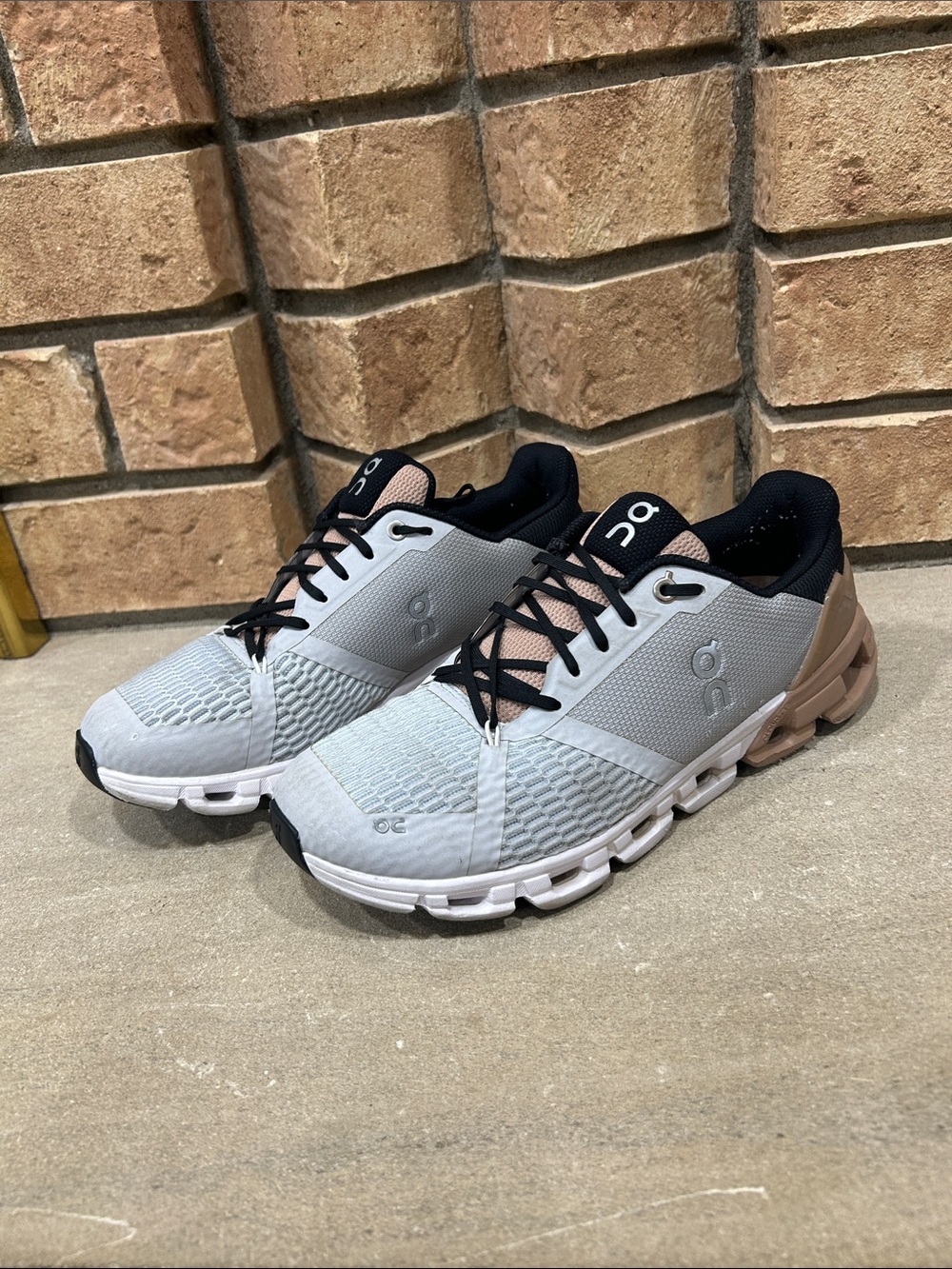 On Cloud On Running On CloudFlYer Sneakers Women’s shoes size 8.5